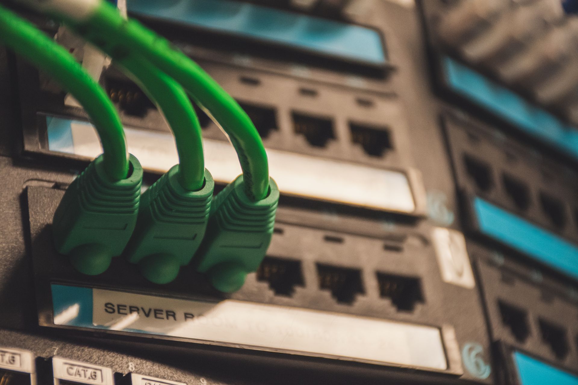 Optic Lab Helps an Autonomous Vehicle Startup to Build a Data Center Network